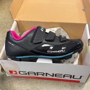 Garneau Women's Black and Pink Athletic Shoes